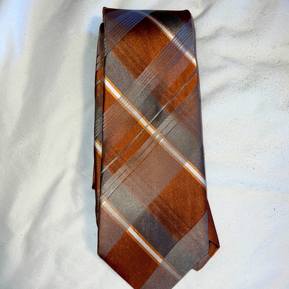 Like new Van Heusen tie.